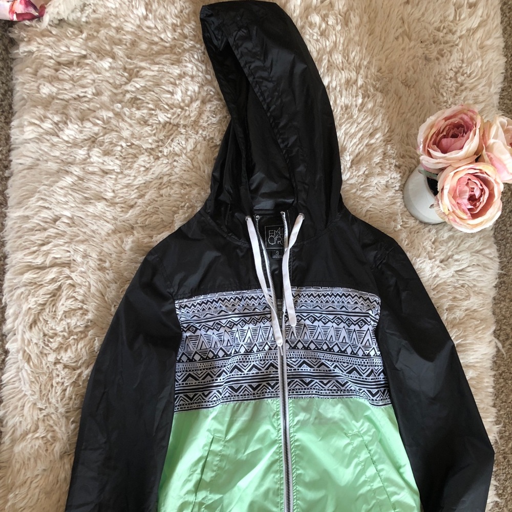 Windbreaker/rain coat